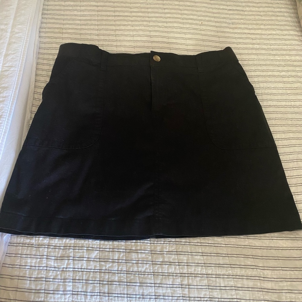 LEE Skort size 16 Black worn once